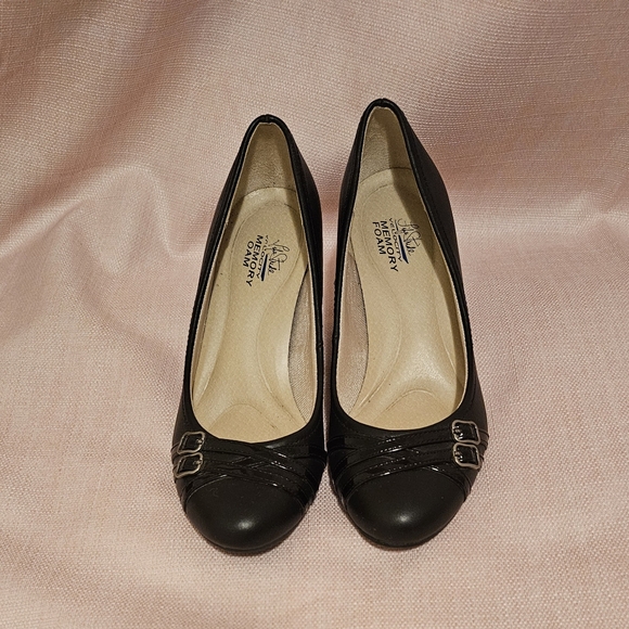 Black 3" Life Stride Velocity pumps (7M) - Picture 2 of 5